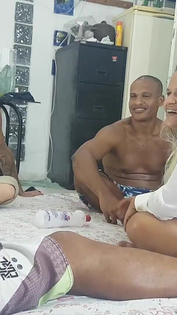 Paty Bumbum: Đặt cược vào chai quay Bruxo Fire Alex Lima El...