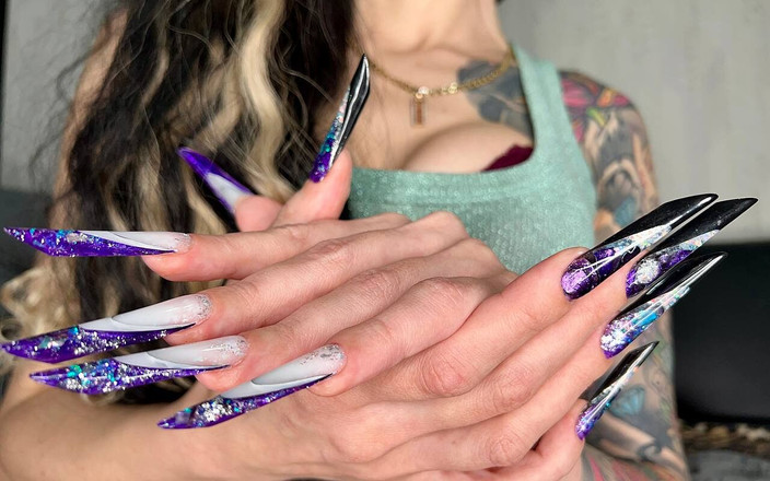 Julia domaina: Nouveaux ongles longs, nouvelle forme et nouvelle longueur - amande gothique,...