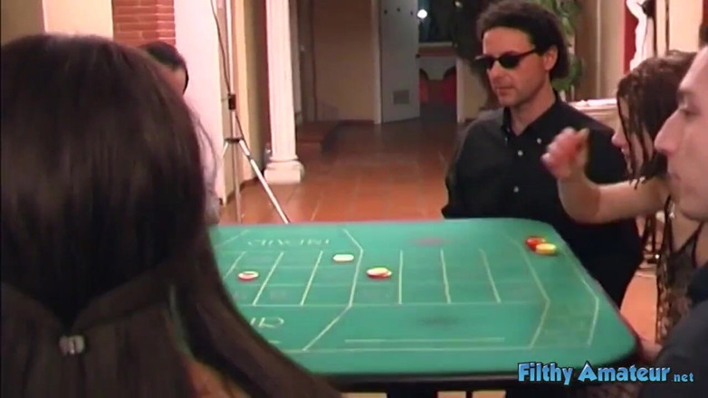 Filthy Amateur: Pokerová noc se zvráceností