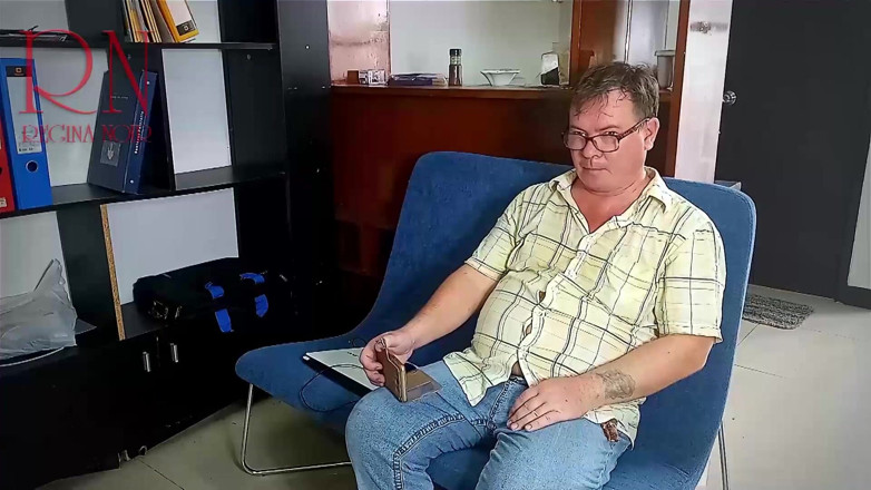 Regina Noir: Sexretary - El cliente de la oficina se folla a una...