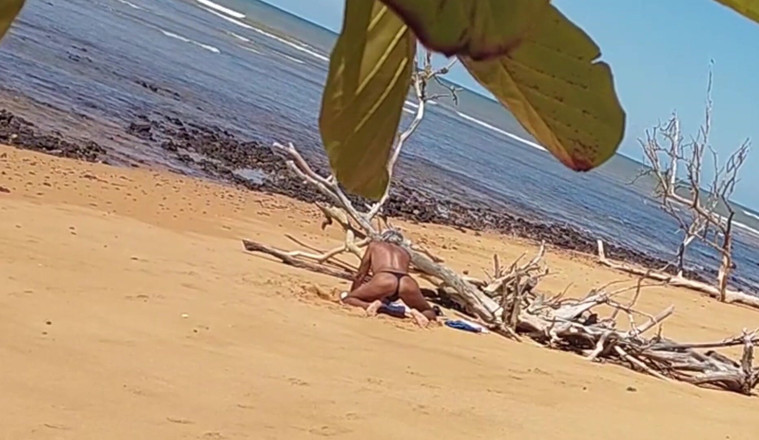 Ladysilvas: Ladysilva Was Filmed Hiding Tanning Her Hot Ass on the...