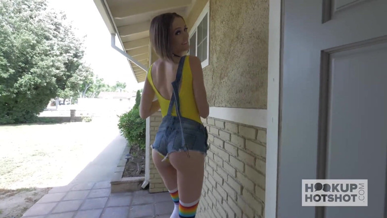 Hookup Hotshot: Cute teen Andi Rye goes on first date hookup and...
