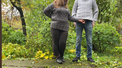 OurFetishLife: Sexy macecha mi to udělala znovu venku