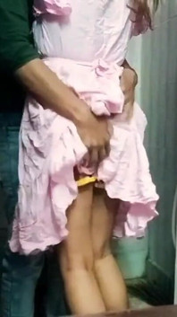 Desi Teacher and Young Girl Student Ki Viral Video