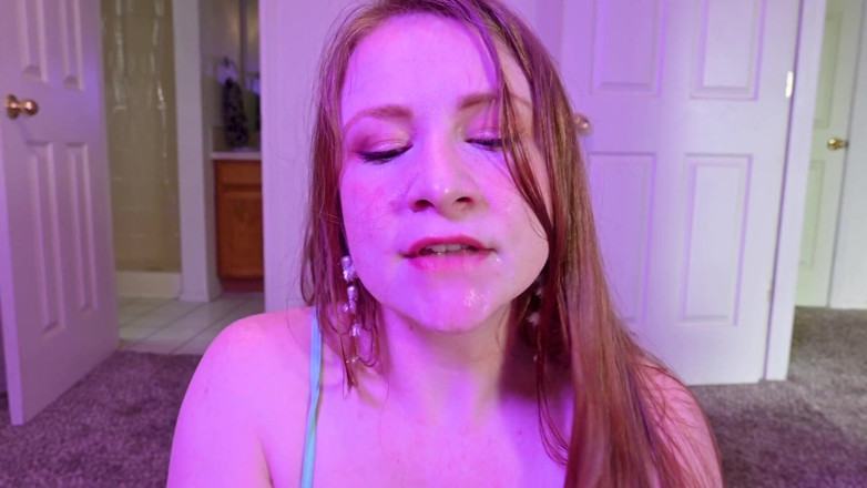 PNW Porn: POV pik zuigen in het gezicht