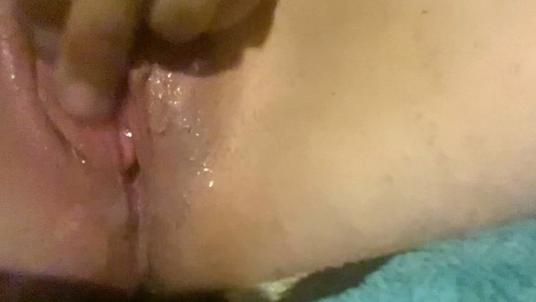 Kendra 69: खुद को खुश करना