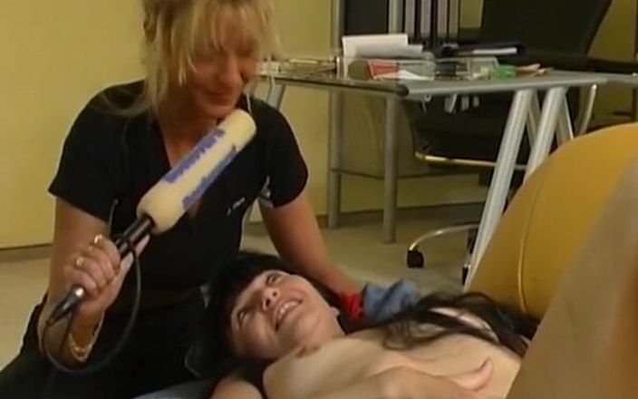 German Amateur Videos: Teen From German Cant Stop Fingering Her Hairy Pussy