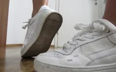 Cruel Reell`s Shoe Play!