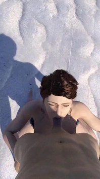 L'histoire du naufragé : gorge profonde d'une fille sauvage et grosse bite sur la plage - épisode 15