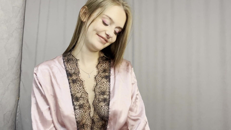 Lovelly_molly: Dà e sega con i piedi al suo amato fidanzato