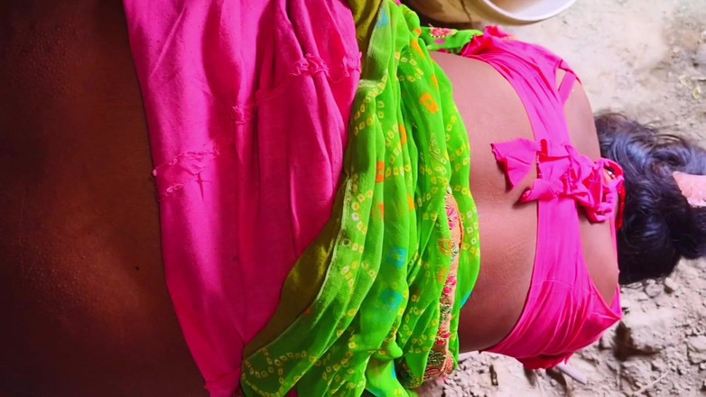 Sumang studio: Manžel nechal svou mladou manželku sedět na klíně a vsunul...