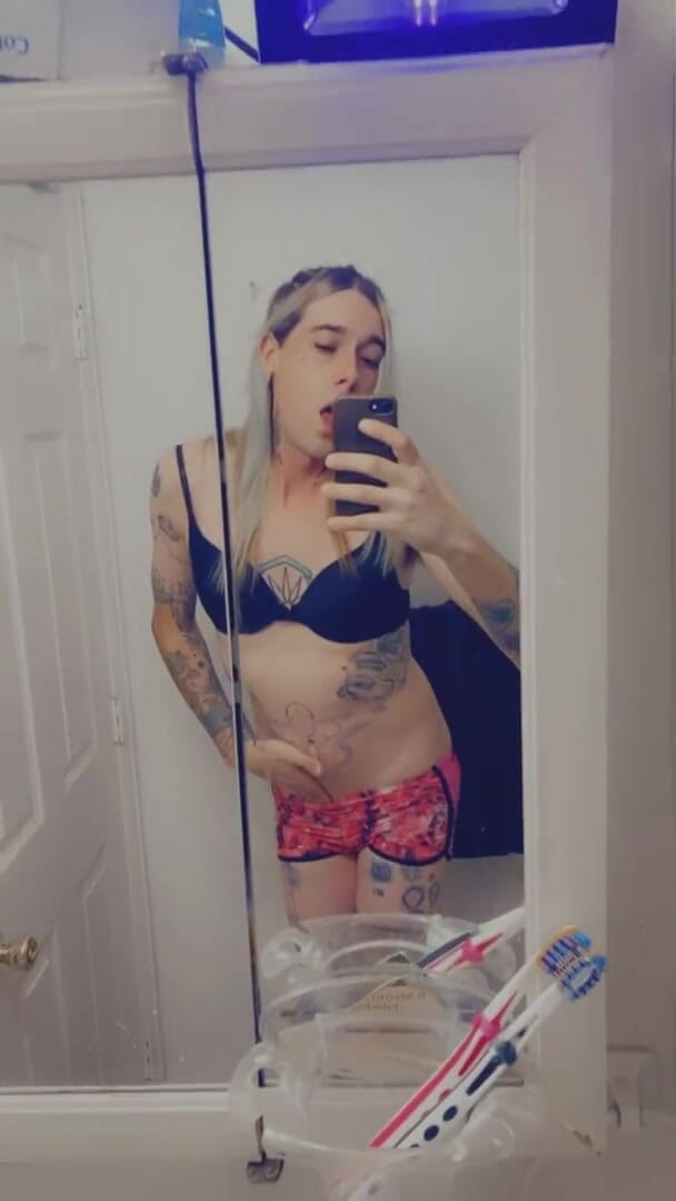 CarmenMelatonin: Bombasse de yoga sexy