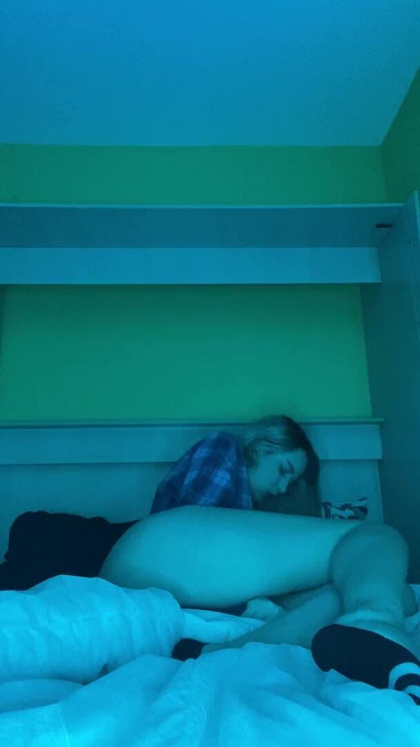 My bf cuckold: Morgen masturbation allein zu hause mit vibrator