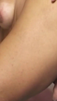 Latina trans mulher fodida por pau grosso de camisinha no cu apertado