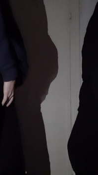 彼女とセックスする前に彼女を見ている