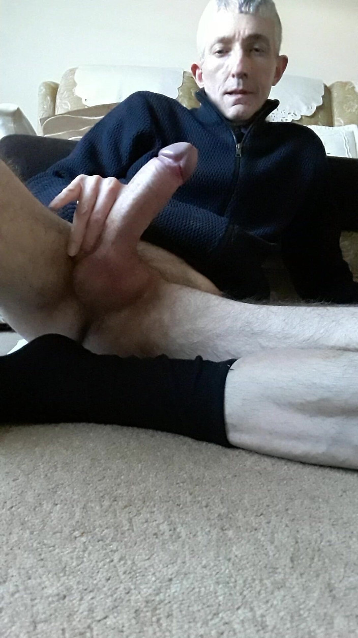 James Dirty Boy: Masturbándose en la sala de estar