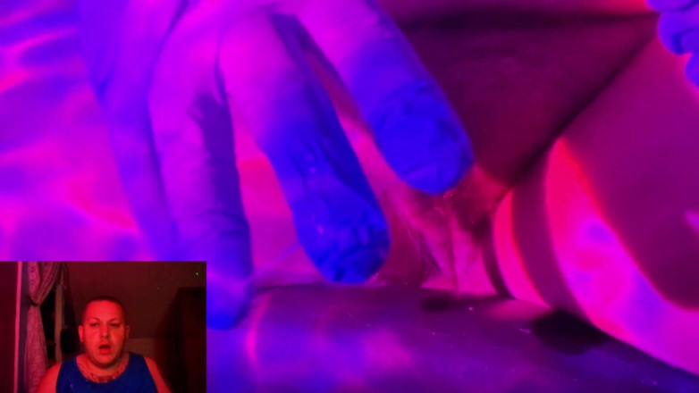 SoftBakedAfterDark: Palec kurwa reagując na moje własne porno