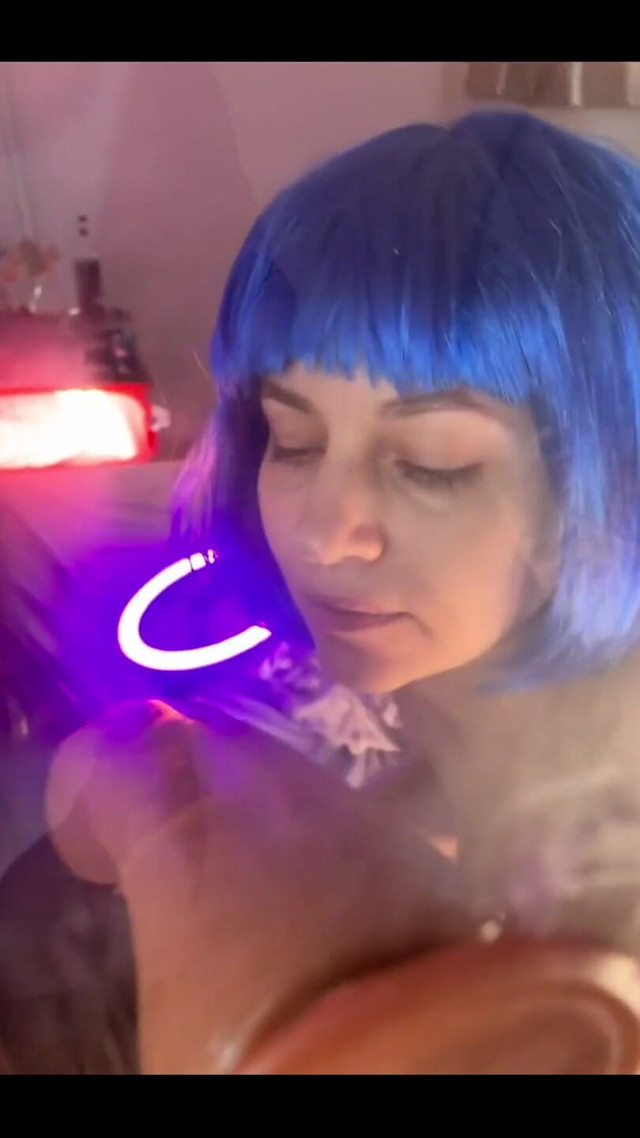 519508596195598336.mp4 (Crypto mommy)