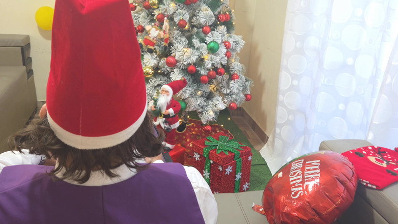 katha: POV - Big-bootied Stepdaughter Celebrates Christmas with Her Stepfather