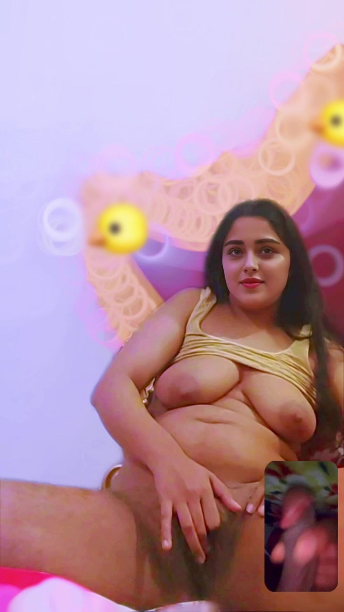 Your_aisha: Desi ragazza indiana diteggiatura e mostrando le sue tette durante...