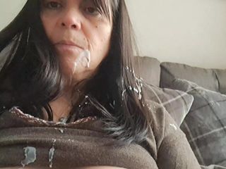 Mommy big hairy pussy: Sekretarz MILF szarpnie się w pracy