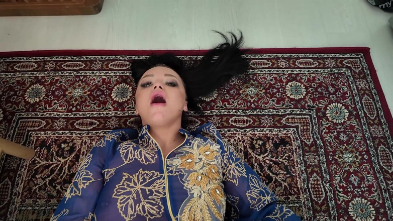 Amateur Homemade Porn: Une grosse bite noire baise une salope arabe devant son...