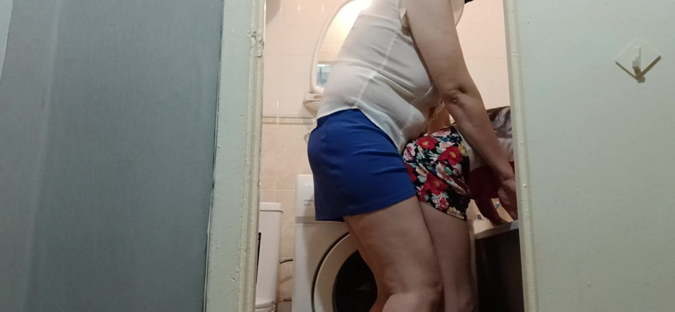 Lesbian-candys: Kocamı lezbiyen üvey kız kardeşiyle aldatıyorum