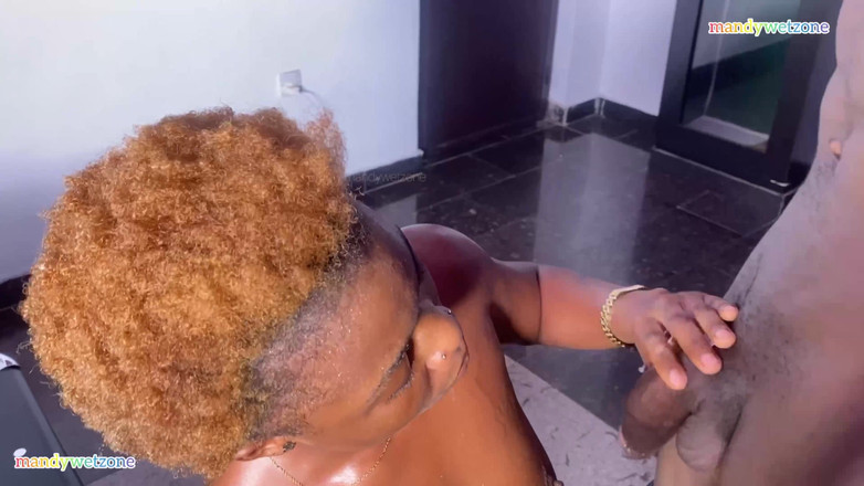 Mandywetzone: Aku menganga dengan bidikan yang sempurna - sampai dia menjadi gangguan