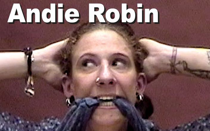 Edge Interactive Publishing: Andie Robin undergiven striptease