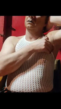 Jose castell preto ha accarezzato le sue ampiti 2