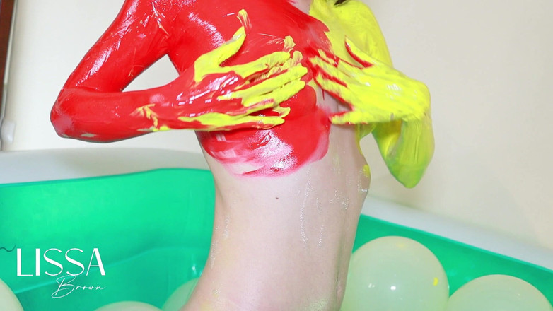 Lissa Brown: Cat tubuh yang berantakan dan basah