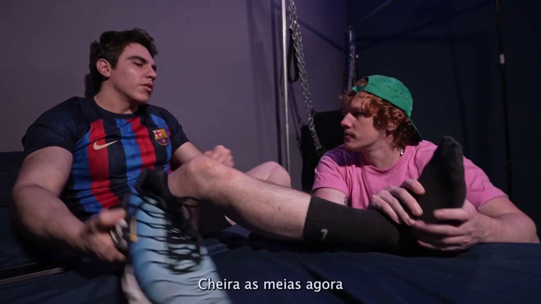 Christian Hunter: Christian Hunter Worships the Feet, Socks, and Sneakers of Dom...