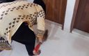 Aria Mia: Une soubrette arabe musulmane sexy se fait baiser par son...