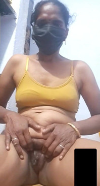 Tamil Stepaunty Enjoyed in Video Call