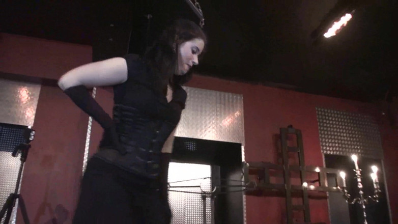 Femdom Austria: Freak show 5 (con Joschi)