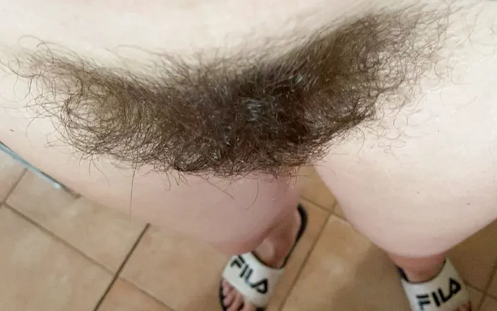 Cuteblonde666: Hairy pussy POV closeup