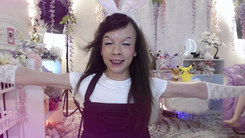 XxHayleeMariexx: Bunny Femboy Pokojówka gapi się na jej ciasny tyłek z...