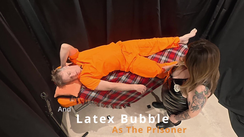 The Izars: कैदी