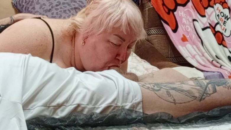 Zona901: dziewczyna palcami i obciąganie ze spermą w ustach