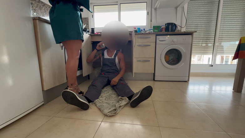 AnissaHale: I Cheated on My Husband with the Plumber I Hired...