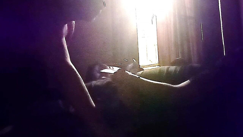 Tetto Michel: Syn mého souseda mě tajně navštěvuje kvůli orálnímu sexu