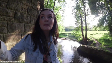 Faye Taylor: Natte Tena onder de brug