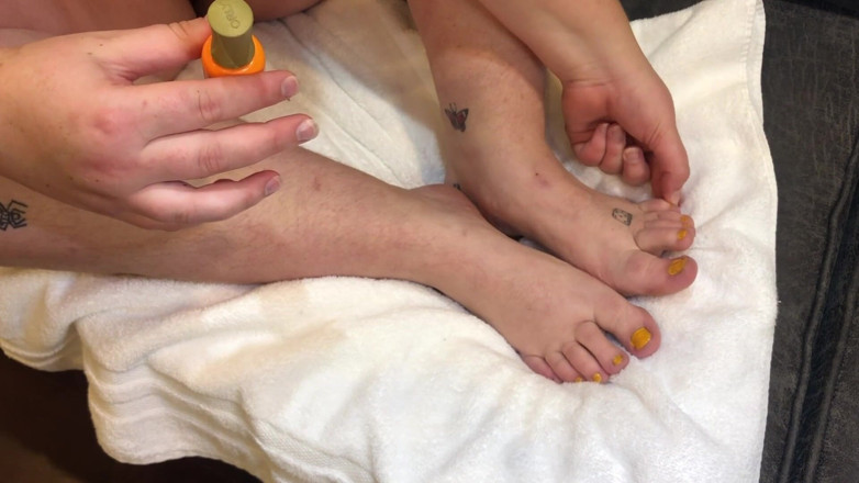 Brookland Brothers: Plus size teen Lilly paints toes