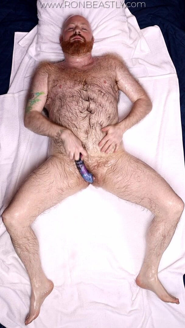 RonBeastlyFTM: Garçon huileux - FTM Bear Oily Jack off Sesh
