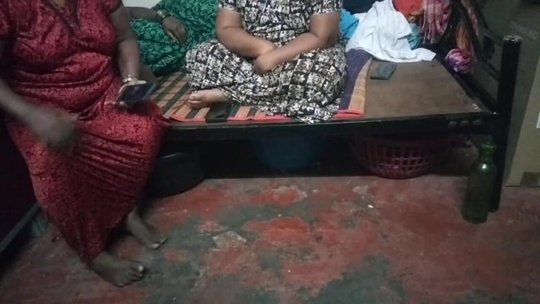 Tamil lesbian: 비디오와 섹스에 대해 말하는 그룹 더러운 이야기