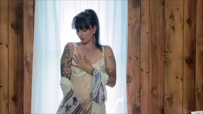 Miss Morticia: Feitiço não nu