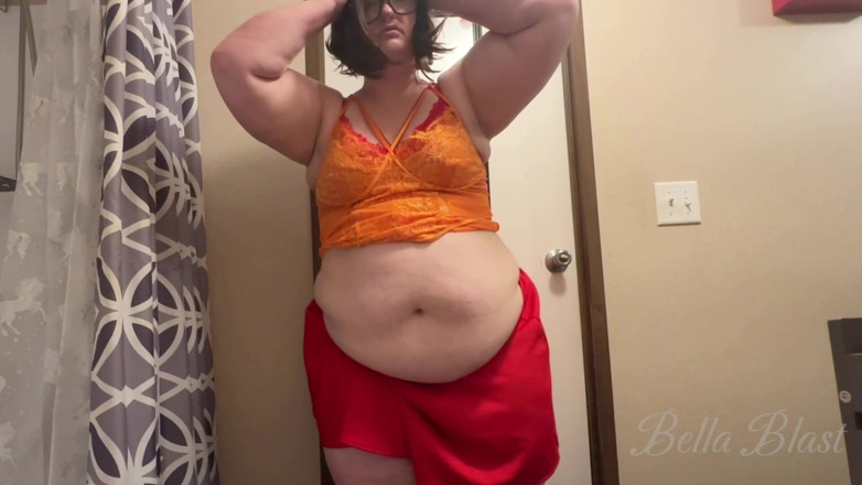 BellaBlast: Velmas Scooby Snack Stuffed Belly