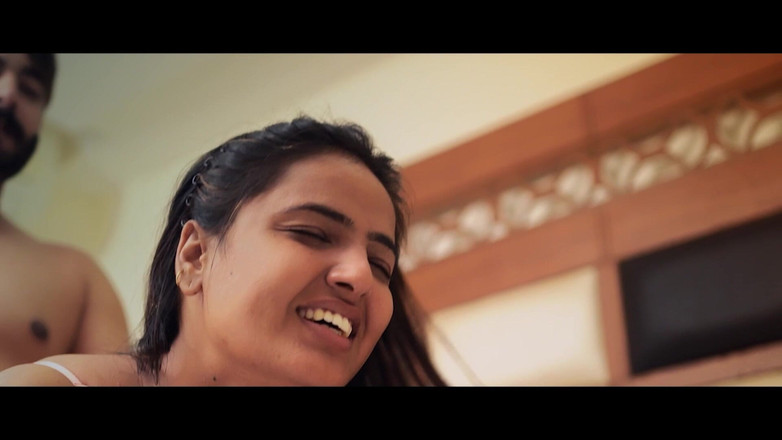 Pyari gudiya: Sexy indické dívky svedeny a ošukané obrovským ptákem, plný hindský...