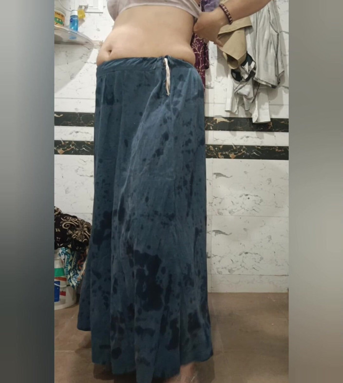 Priyahot77: Pertunjukan mandi tetek besar Priya Bhabi