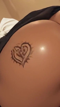Servitoare excitată călărind o pulă mare! Asmr - Sex gemând! Porno animat